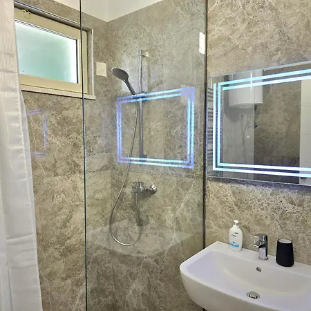 Serenity Penthouse - 260