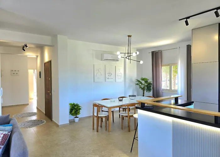 Serenity Penthouse - 260 *