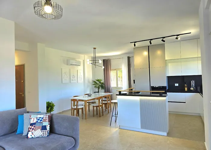 Serenity Penthouse - 260 德拉克